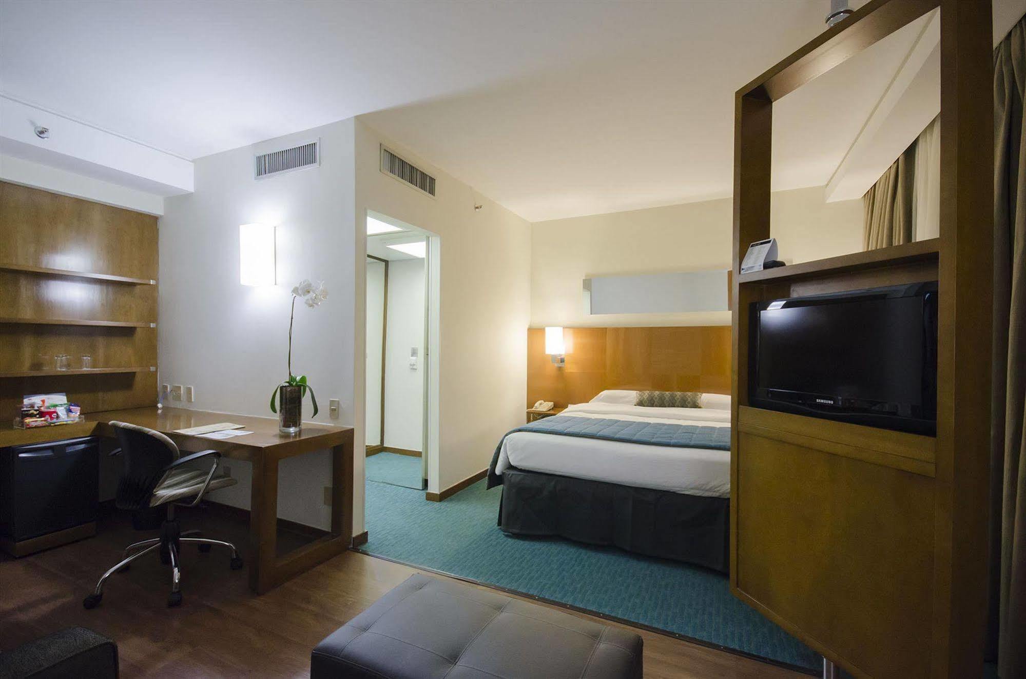 Hotel Estanplaza Berrini San Paolo Esterno foto