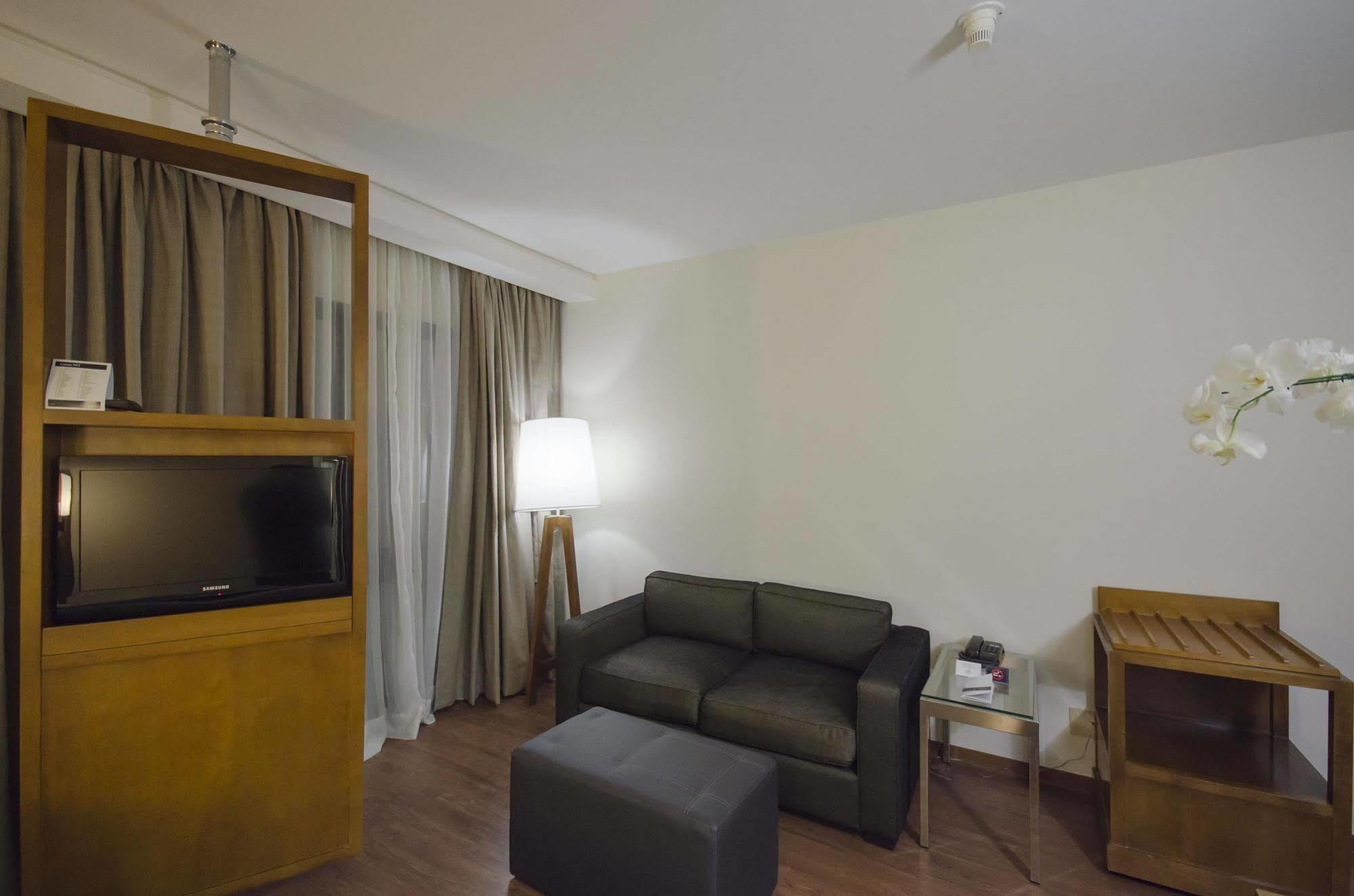 Hotel Estanplaza Berrini San Paolo Esterno foto